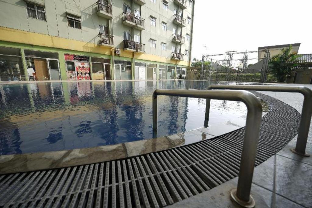 Oyo 3091 The Metro By Ananda Hotel 2*